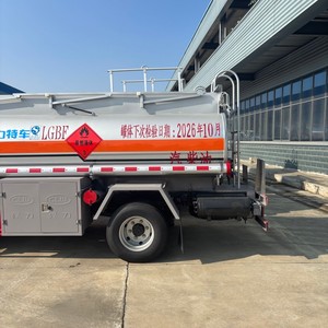รถบรรทุกน้ำมันดีเซลขนาดเล็ก DONGFENG Duolika 4x2 พร้อมปั๊มสำหรับเติมน้ำมันเชื้อเพลิงที่ติดไฟได้ - Product Image 3