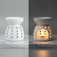 Brûleur de Cire Fondante en Céramique Blanche à Motif Étoile, Support pour Fondants Aromatiques Assortis, Brûle-Parfum d'Intérieur pour Huiles Essentielles