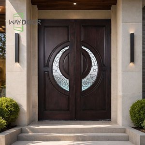 Puerta Doble de <span class=keywords><strong>Entrada</strong></span> Precolgada de Alta Resistencia con Paneles Elevados, Vidrio Decorativo Teñido y Madera Sólida de Caoba - Product Image 1