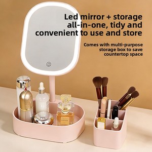 Specchio da Trucco Pieghevole Compatto con Luce, Schermo Touch, Portatile da Viaggio con Luci e Ingrandimento - Product Image 2