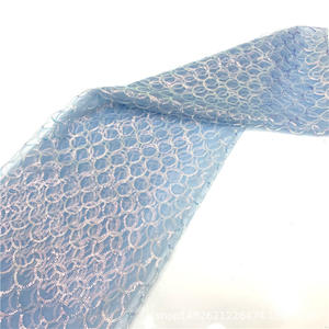 Tela bordada de lentejuelas de malla fantasma blanca 100% poliéster para accesorios de vestido de boda de diseñador DIY toldos-lentejuelas de escamas de pescado - Product Image 4