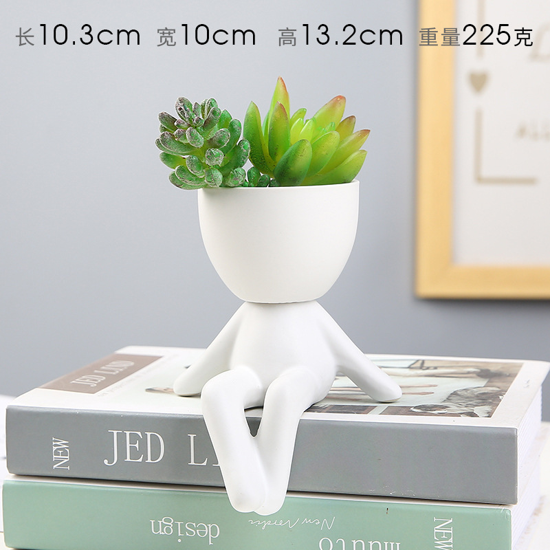 G White (only vase)