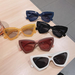 Nouvelles Lunettes de Soleil de Luxe 2025 pour Hommes et Femmes, Style Vintage Oversize, Monture Œil de Chat, Personnalisables avec Logo, Tendance et Abordables - Product Image 3