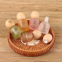 En stock et bien vendu Bouteille en verre d'huile essentielle Rollerball 10 ml, récipient de bouteille d'huile essentielle givré coloré.