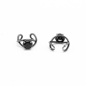 yunnique Stylish Unisex Titanium Steel <b>Cuff</b> <b>Earrings</b> With Black Stone Bezel Setting For Non-Pierced <b>Ears</b> Retro Couple Jewelry - Product Image 5