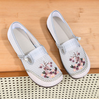 Nouvelles Chaussures Décontractées Respirantes et Légères en Tissu Brodé Style Hanfu Chinois pour Femme, Modèle Printemps-Été à Enfiler, Style Ancien Pékin