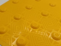 Dalles de sol tactiles anti-âge en ABS sur mesure OEM, coupées sur mesure, avec dômes coupés et bandes directionnelles pour pavage de signalisation métro/ferroviaire