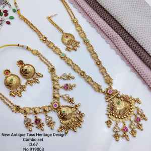 Conjunto de Joyería de Diseño Largo Chapado en Oro, Collar y Aretes Hechos a Medida para Bodas de Mujeres - Product Image 3