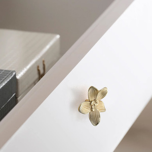 Retro Petal Single Hole Handle Zinc Alloy Cabinet Drawer <b>Knob</b> Traditional Design Durable - Product Image 4