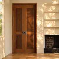 Porte intérieure en bois massif Merbau de qualité supérieure, style moderne du milieu du siècle, panneau vertical, pour chambre, villa, bureau, porte de maison en bois OEM