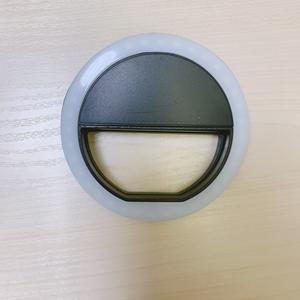 Clip <span class=keywords><strong>de</strong></span> conception <span class=keywords><strong>de</strong></span> batterie personnalisée <span class=keywords><strong>sur</strong></span> anneau <span class=keywords><strong>de</strong></span> selfie avec 36 LED pour téléphone intelligent - Product Image 3