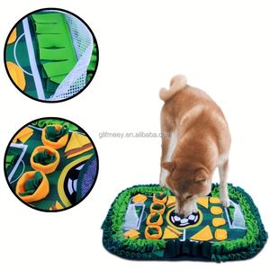 Tapis de reniflement unique <span class=keywords><strong>pour</strong></span> animaux de compagnie sur le thème du terrain de football, antidérapant et enroulable, <span class=keywords><strong>pour</strong></span> friandises <span class=keywords><strong>pour</strong></span> chiens - Product Image 1