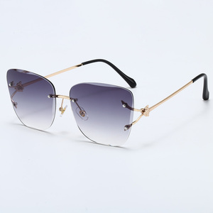 Gafas de sol de mariposa sin montura para mujer, Superhot, <span class=keywords><strong>moda</strong></span> 27937, corte de Diamante, de gran tamaño, 2020 - Product Image 2