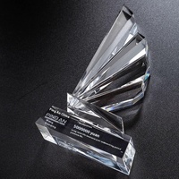 Trophée de voile en cristal de 40mm sur mesure Médaille en forme de bateau à aile en verre créative pour enfants Cadeau de gravure sculpté en forme spéciale