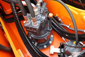 Nueva Excavadora de Servicio Pesado LONKING CDM6135 de 13.5 Toneladas |   Diseño Robusto |   Excelente poder de excavación |   Aplicaciones Multifuncionales - Product Image 4