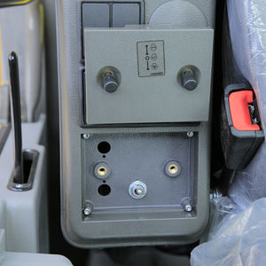 รถขุด SDLG ขายดี เครื่องจักรไฮดรอลิกแบบตีนตะขาบ สภาพดี อุปกรณ์ก่อสร้าง - Product Image 2