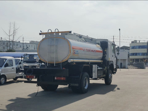 Camion cisterna fuoristrada Sinotruk HOWO 4x4, <span class=keywords><strong>autocisterna</strong></span> per carburante da miniera, <span class=keywords><strong>autocisterna</strong></span> per carburante a trazione integrale, in pronta consegna, per impieghi gravosi - Product Image 4