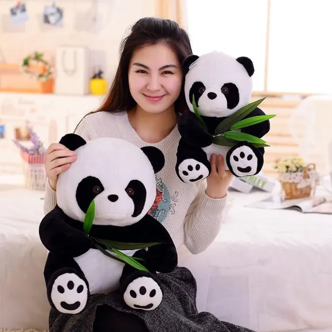 20cm <span class=keywords><strong>canlı</strong></span> komik Panda bambu yaprakları ile peluş oyuncaklar yumuşak karikatür hayvan siyah ve beyaz Panda çocuklar hediyeler dolması kolye bebek