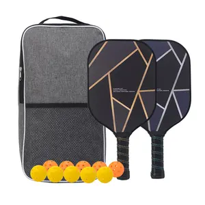 Set di pagaie per palline di sottaceti con nucleo a nido d'ape approvato Usapa all'ingrosso Set di pagaie per Pickleball personalizzate in fibra di carbonio con 10 palline