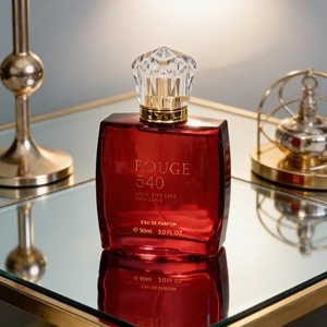 Fragancia Encantadora, Lujosa y Duradera de 90 ml con Tapa de Diamante Icónica y Cristal Rojo & <span class=keywords><strong>Baccarat</strong></span> <span class=keywords><strong>Rouge</strong></span> <span class=keywords><strong>540</strong></span> - Product Image 3