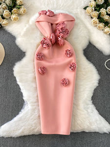 <span class=keywords><strong>Abito</strong></span> da sera <span class=keywords><strong>senza</strong></span> <span class=keywords><strong>spalline</strong></span> con applicazioni floreali 3D - Elegante <span class=keywords><strong>abito</strong></span> <span class=keywords><strong>midi</strong></span> aderente per banchetti e feste - Product Image 2