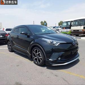 Pour SUV <span class=keywords><strong>hybride</strong></span> turbo <span class=keywords><strong>CH</strong></span>-<span class=keywords><strong>R</strong></span> avec intérieur foncé, pneus R17, sièges en cuir, conduite à gauche, boîte de vitesses automatique, caractéristiques économiques en termes de consommation de carburant - Product Image 1