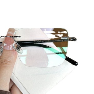 Montures de lunettes Danyang en titane pur 6085, monture complète légère carrée pour lunettes de myopie, tendance homme affaires - Product Image 3