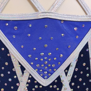 Competizione Custom Design allegria uniforme blu reale profondo con cristallo lucido per gruppi di danza Varsity - Product Image 4