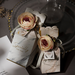 Scatola regalo rettangolare Art Paper e sacchetti di carta per caramelle matrimonio fidanzamento e decorazione bomboniera - Product Image 1