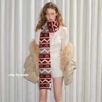 Écharpe rouge Fair Isle, épaisse et chaude pour l'automne/hiver, châle tricoté polyvalent pour femme, rouge Noël