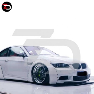 ชุดแต่งสไตล์ LB ปี 2008-2011 สำหรับ BMW ซีรีส์ 3 <span class=keywords><strong>E92</strong></span> <span class=keywords><strong>M3</strong></span>  ประกอบด้วย บอดี้คิท บังโคลน ปีกหน้า และลิ้นหน้า  ลดราคาพิเศษ - Product Image 3