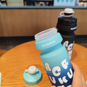 Rookbros <b>Cycling</b> Water Bottle 650Ml Gradient Design For Outdoor Sports And Fitness Use - Product Image 3