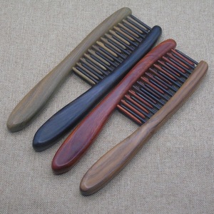 Peigne à dents larges en bois massif multicolore de qualité supérieure, en bois de santal naturel et en <span class=keywords><strong>acajou</strong></span>, pour démêler les <span class=keywords><strong>cheveux</strong></span> bouclés - Product Image 3
