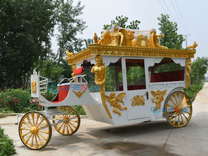 Carruaje Dorado Blanco Grande Personalizable de Alta Calidad y Serie de Carruajes de Princesa Cenicienta para Turismo en Venta - Product Image 5