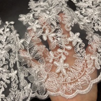 25CM Belle Robe De Mariée De Mariée Ivoire Brodé Bordure Dentelle Garnie Bandes LT2774B