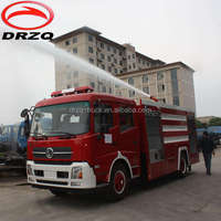 Camion de pompiers d'intervention d'urgence XDR DONGFENG 4x2, Nouveau modèle à succès, Pompier diesel 8000L eau et mousse, Portée maximale 60m