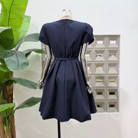 Robe d'été élégante à manches courtes, effet amincissant, style simple pour soirée, avec taille cintrée et motif floral – Nouvelle collection de vêtements de boutique de haute qualité