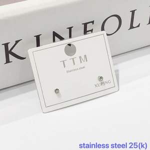 Pendientes de acero inoxidable chapados en platino para mujer, aretes pequeños de circón blanco y negro, venta al por mayor, TTM-E6132 - Product Image 5