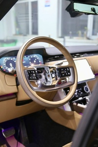 Volante de Madera de Durazno Negro/Rojo de Nuevo Estilo para Automóvil, Compatible con Land Rover Range Rover Vogue 2013-2017, Actualizaciones <span class=keywords><strong>2023</strong></span> L460 - Product Image 2