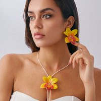 Collier pour femme en fil ciré avec fleur tridimensionnelle, style Ins doux, chaîne en bambou, accessoires transfrontaliers euro-américains