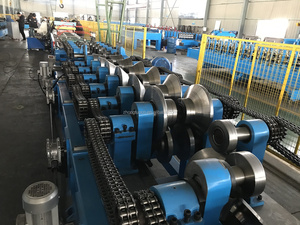 Muti tamaños en un perfil de sombrero de copa C Z <span class=keywords><strong>Purlin</strong></span> Máquina formadora de rollos Marco de acero <span class=keywords><strong>Purlin</strong></span> Machines - Product Image 6