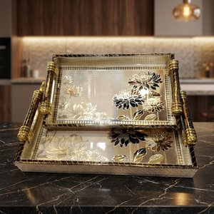 Bandeja Rectangular Dorada con Asa y Diseño Floral en el Interior, Bandeja de Cuero Sintético para Servir, Decorativa de MDF - Product Image 1