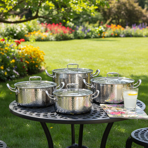 Casserole en acier inoxydable 18/10 martelé avec couvercle, poignées ergonomiques en fonte, compatible induction, sans revêtement, idéale pour la cuisine quotidienne - Product Image 2