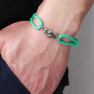 สร้อยข้อมือเชือกสแตนเลสสตีลสีดำ ปรับขนาดได้ แฟชั่นสำหรับทุกเพศ - Product Image 4