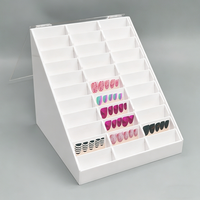 Boîte de rangement portable en acrylique pour nail art avec compartiments anti-poussière pour capsules d'ongles et nuanciers