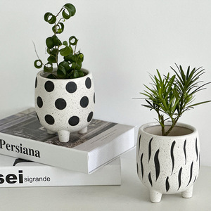 Maceta <span class=keywords><strong>de</strong></span> Cerámica Pintada a Mano con Diseño <span class=keywords><strong>de</strong></span> Puntos, Maceta Pequeña para Cactus con Orificio <span class=keywords><strong>de</strong></span> Drenaje, Mini Maceta Decorativa <span class=keywords><strong>de</strong></span> Porcelana para Escritorio - Product Image 2