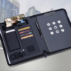 Cargador Portátil Multifunción A4 de Cuero PU con 8000 mAh, Clip para Gerentes, Regalo Empresarial, Agenda Personalizada Negra - Product Image 6