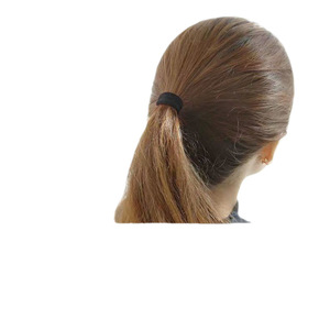 Élastique à cheveux noir en caoutchouc pour femmes, utilisation quotidienne, durable, couleur unie, fibre de polyester - Product Image 1