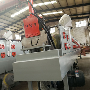 Machine de fabrication de gouttières en <span class=keywords><strong>cuivre</strong></span>, machine de formage de gouttières, machine à gouttières sans soudure pour toiture - Product Image 2