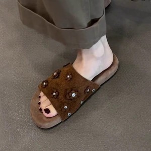 Fashion Soft Leather Flower Open-Toe <b>Slippers</b>, Women's Thick Sole Suede Slip-On Sandals for Outdoor Wear - Product Image 3